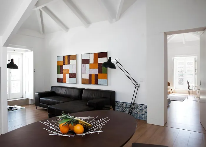 Serviced - Baixa דירה *