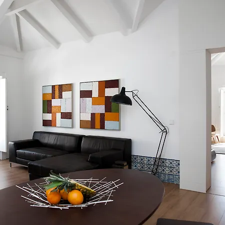 Serviced - Baixa Apartmán *